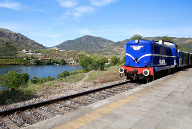 Day 2 - Take a tour of the Douro Valley on the luxurious PRESIDENTIAL train